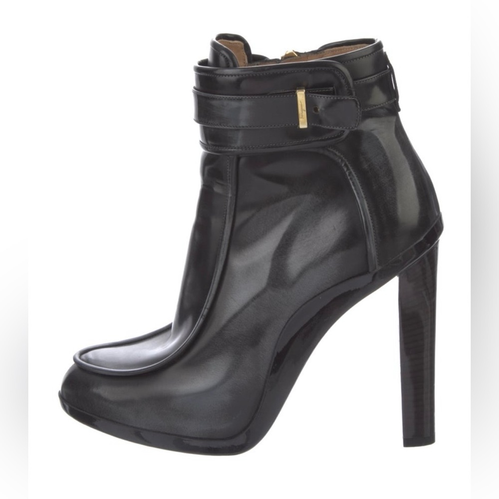 Salvatore Ferragamo Leather Boots, size US9.5, stiletto heels, great condition